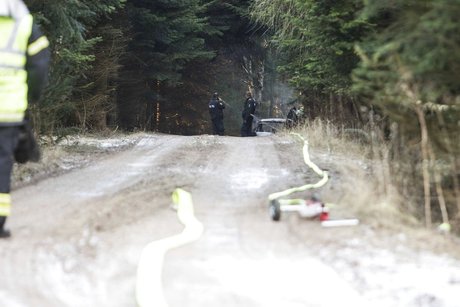 Udbrændt bil i Allerød