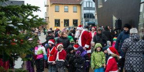 Julemanden kom sejlende i silende regn - 1