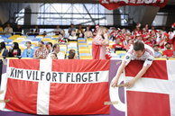 Danske fans er klar til at støtte landsholdet i den afgørende puljekamp mod Tyskland. Foto: Claus Bech
