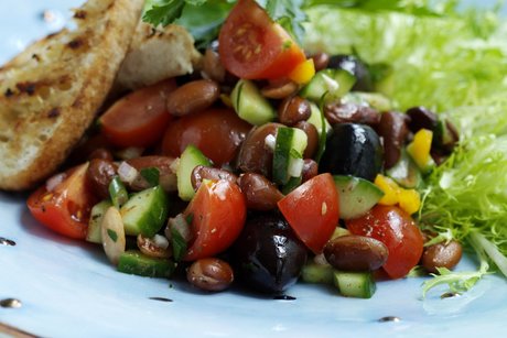Græsk bønne salat1