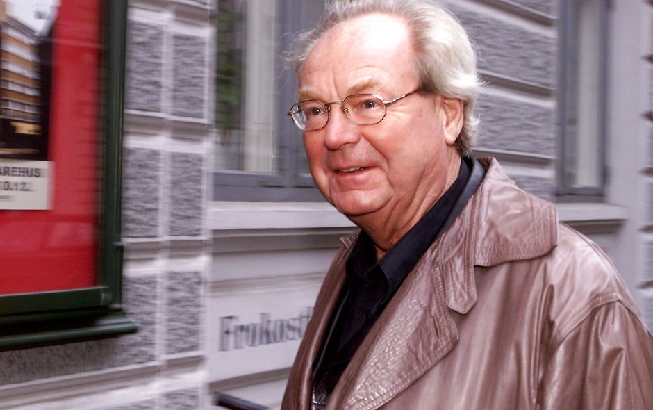 Fyr deler kæresten med ven Hot galleri Fyr deler kæresten med ven Porno naken