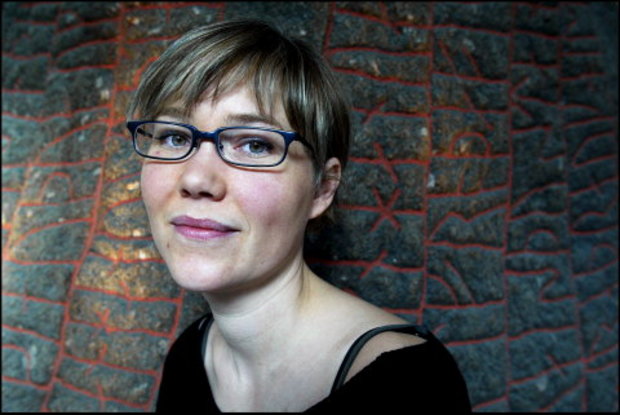 rød moden ældre kvinder søger yngre mænd rød moden ældre kvinder søger yngre mænd