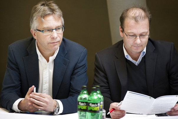 Tommy Sommer Håkansson (th): -Vi forhandler videre. Og så håber vi, at det falder på plads, sådan at vi kan melde noget ud i løbet af morgenen. Foto: Claus Bech