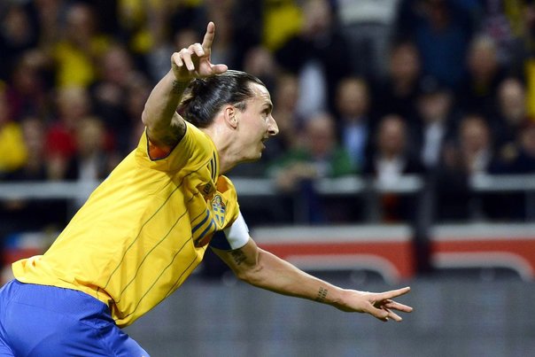 Zlatan Ibrahimovic scorede alle fire mål for Sverige mod England, og det sidste var et super-duper mål. Men er det det bedste nogensinde? Foto: JONATHAN NACKSTRAND