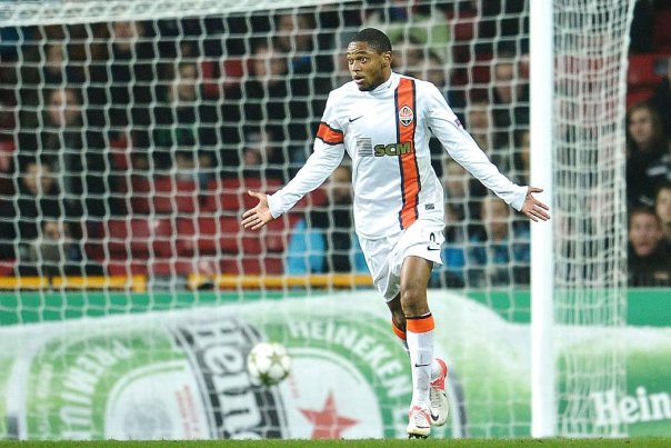 - Det var jo bare instinkt, forklarede Adriano over for sin træner. Foto: Torkil Adsersen