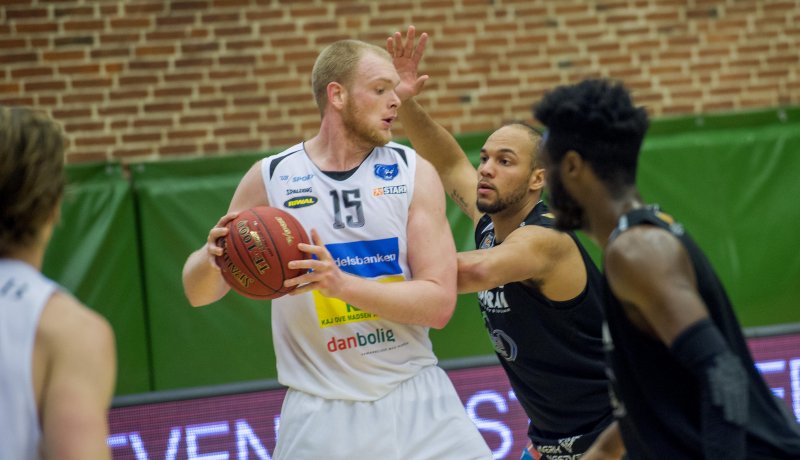 11840789-thomann-genfandt-basketglden-hos-blodhundene---1.jpg