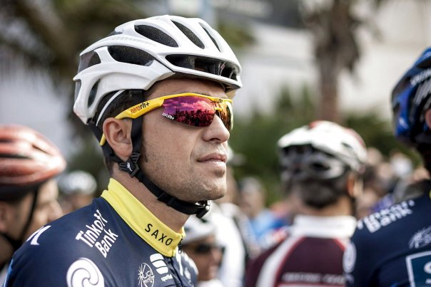 Alberto Contador har ikke tænkt sig at stille op til Tour de France, hvis ikke Saxo-Tinkoff-holdet får vished om holdets deltagelse i god tid. Foto: EPA/ANGEL MEDINA G.