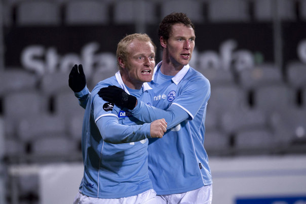 Den tidligere Superliga-topscorer, Tommy Bechmann (tv) har her bragt Sønderjyske foran 1-0 i kampen mod AC Horsens, som sønderjyderne vandt 3-1. Foto: Bo Amstrup