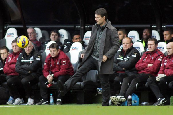 Michael Laudrup har tydeligvis stadig evner med bolden, men det er hans evne til at holde begge ben på jorden der gør ham til den rigtige Swansea-manager, mener Huw Jenkins. Foto: Ed Sykes