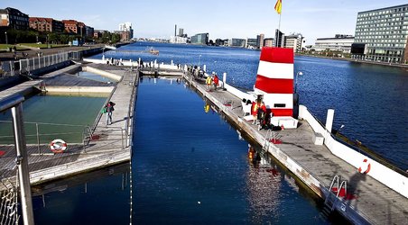 Havnebadet Islands Brygge tilbyder københavnerne en mulighed for at få en dukkert i sommerhalvråret. Foto: Bjarke Bo Olsen