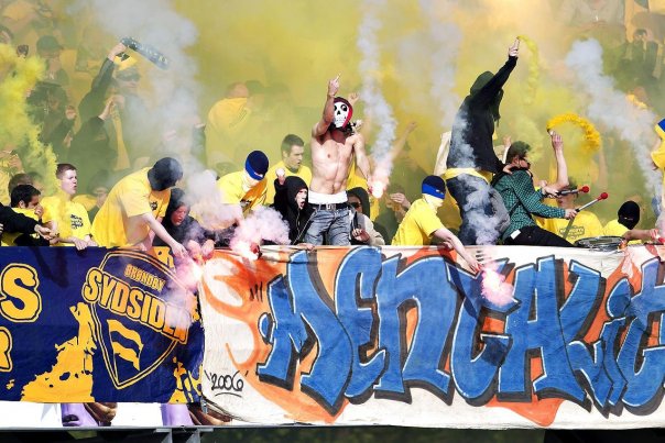 Rigmændene Thomas Rasmussen, Allan Kamper og Casper Hvidbjerg anklages for at have tætte til de mest rabiate fan-grupperinger i Brøndby. Foto: Henning Bagger
