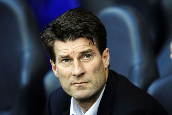Michael Laudrup vil servere spansk vin, når Alex Ferguson kommer på besøg i Wales.  Foto: GLYN KIRK