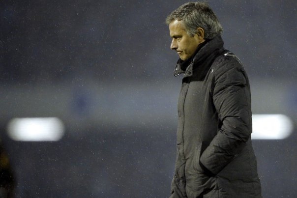 Real Madrid-træner José Mourinho vil ikke garantere, at anfører Iker Casillas er tilbage i målet, når holdet spiller første kamp i 2013 mod Real Sociedad. Foto: MIGUEL RIOPA